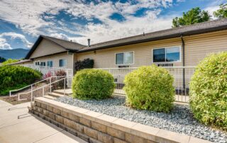 Pioneer Square, Armstrong - exterior