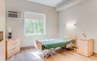 11 – DSC00116hdr Mission Creek Landing, Kelowna - interior