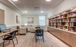 3 – DSC00050hdr Mission Creek Landing, Kelowna - interior